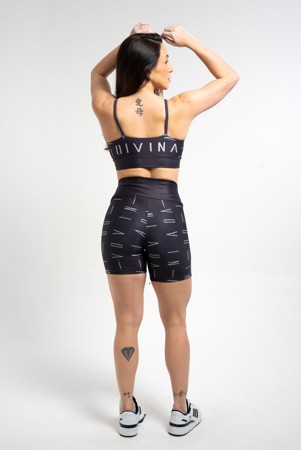 Bermuda Estampa Divina Preto - atarafitness