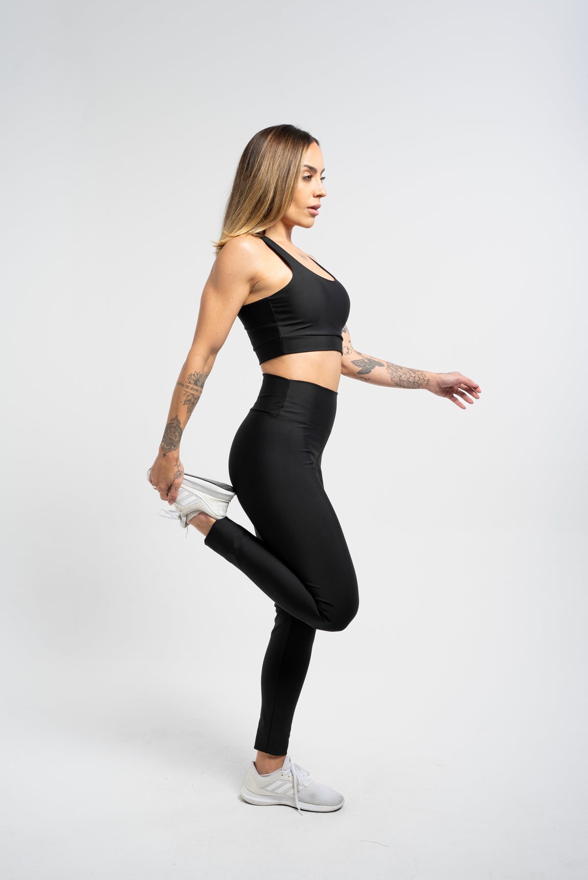 Legging Básica Lisa Preta - atarafitness